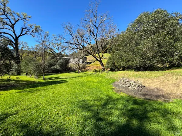 $830,000 | 1800-1810 Boonville Road, Ukiah, CA 95482