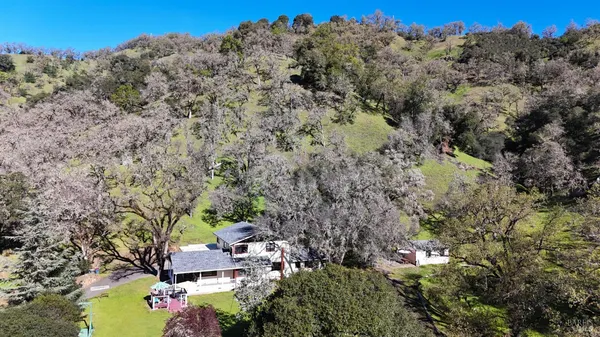 $830,000 | 1800-1810 Boonville Road, Ukiah, CA 95482