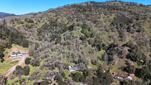 $830,000 | 1800-1810 Boonville Road, Ukiah, CA 95482