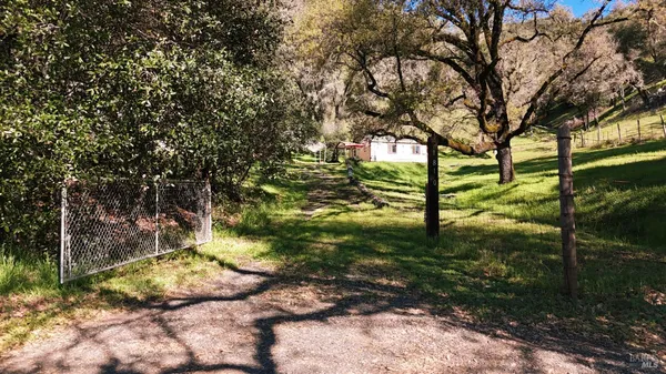 $830,000 | 1800-1810 Boonville Road, Ukiah, CA 95482