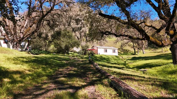 $830,000 | 1800-1810 Boonville Road, Ukiah, CA 95482