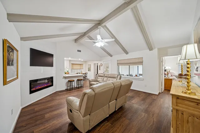 $814,000 | 6422 Waltway Drive, Houston, TX 77008