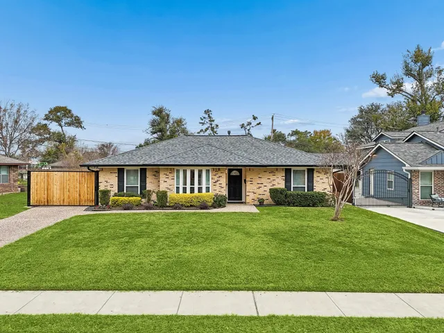 $814,000 | 6422 Waltway Drive, Houston, TX 77008