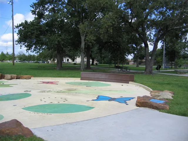 $814,000 | 6422 Waltway Drive, Houston, TX 77008