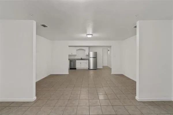 $925 | 316 West 7th Street, Unit 104, Mount Pleasant, TX 75455