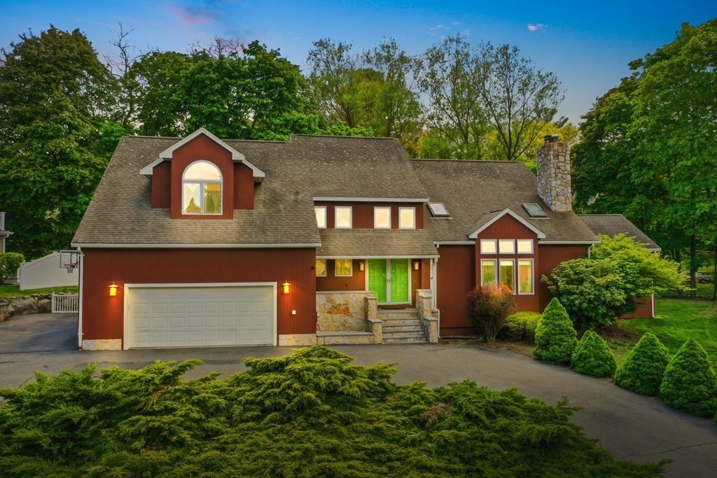 3 Fall Way Lynnfield, MA 01940 - Photo 2 of 42 Gallery Image 2