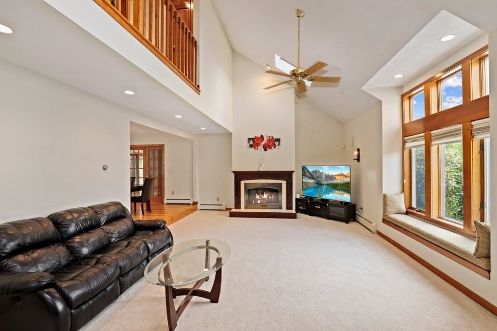 3 Fall Way Lynnfield, MA 01940 - Photo 5 of 42 Gallery Image 5