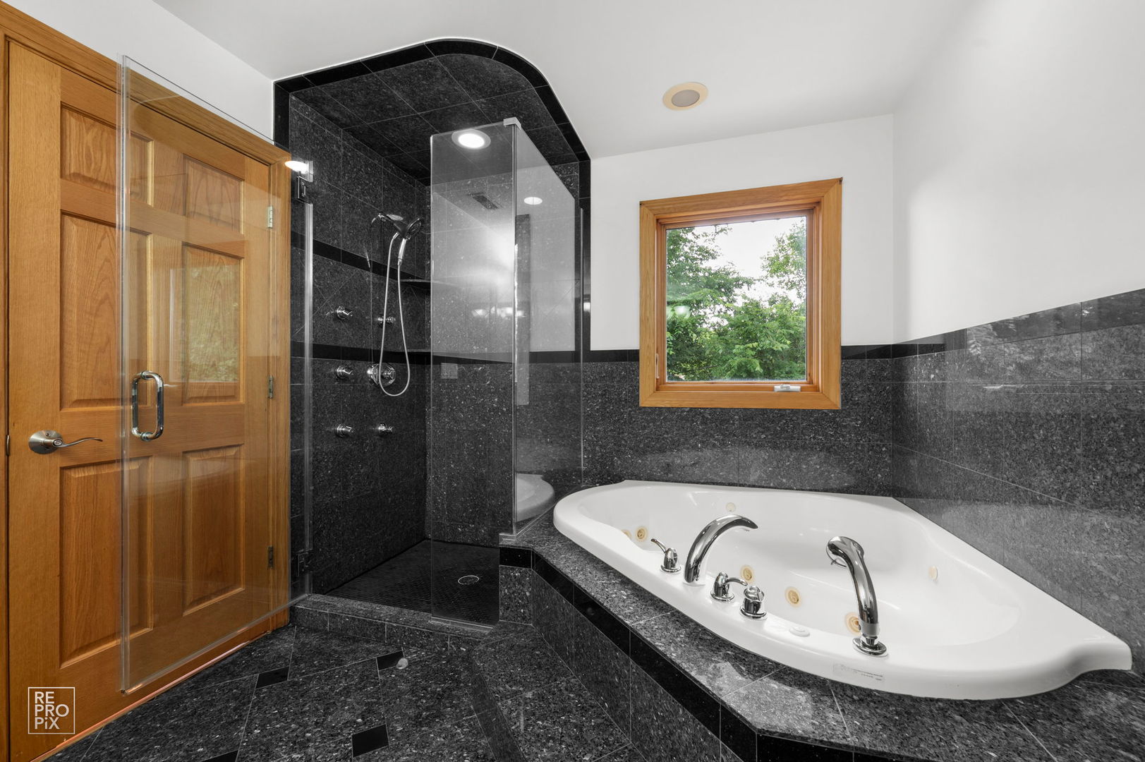 1017 Red Oak Street Addison, IL 60101 - Photo 24 of 36