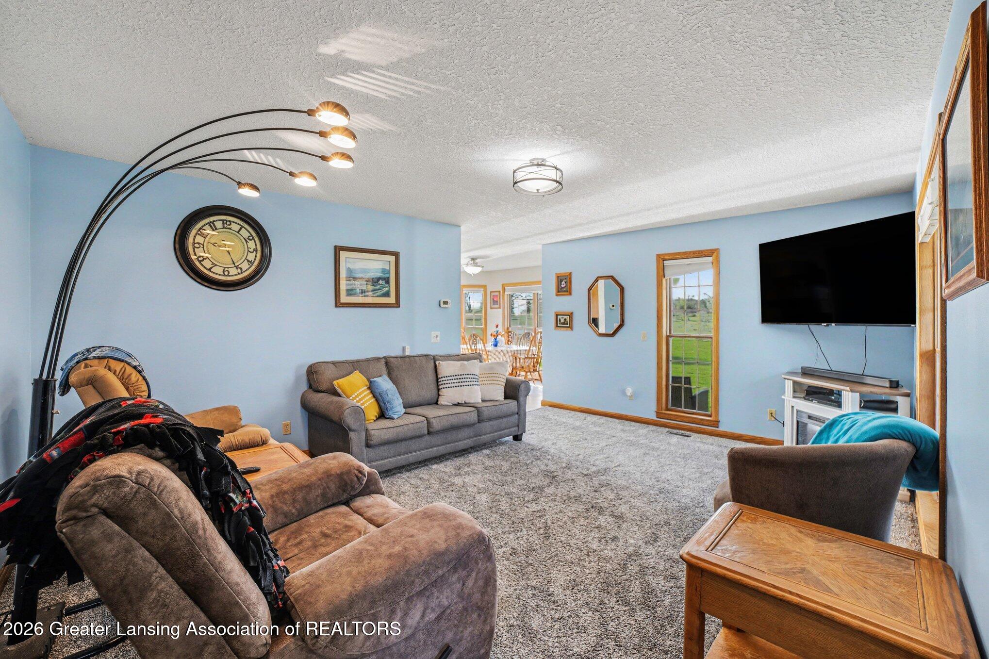2347 South Nottawa Road Mount Pleasant, MI 48858 - Photo 5 of 39 005_file_2537