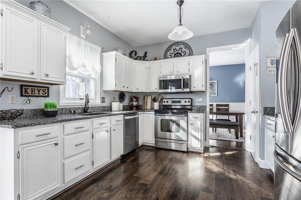 7551 Meadow Ridge Drive Fishers, IN 46038 - Photo 8 of 36 Gallery Image 8