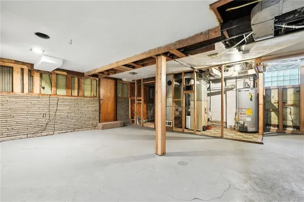 a view of an indoor garage