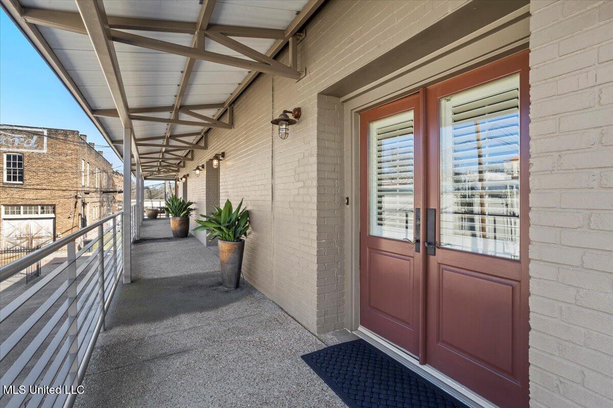 126 North Broadway McComb, MS 39648 - Photo 4 of 44 40-IMG_0849