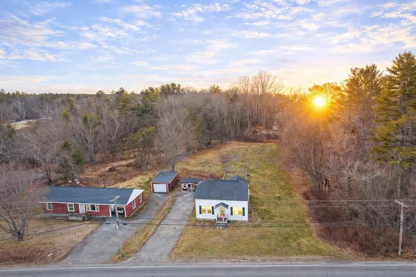 $349,900 | 38 Meadow Road, Topsham, ME 04086