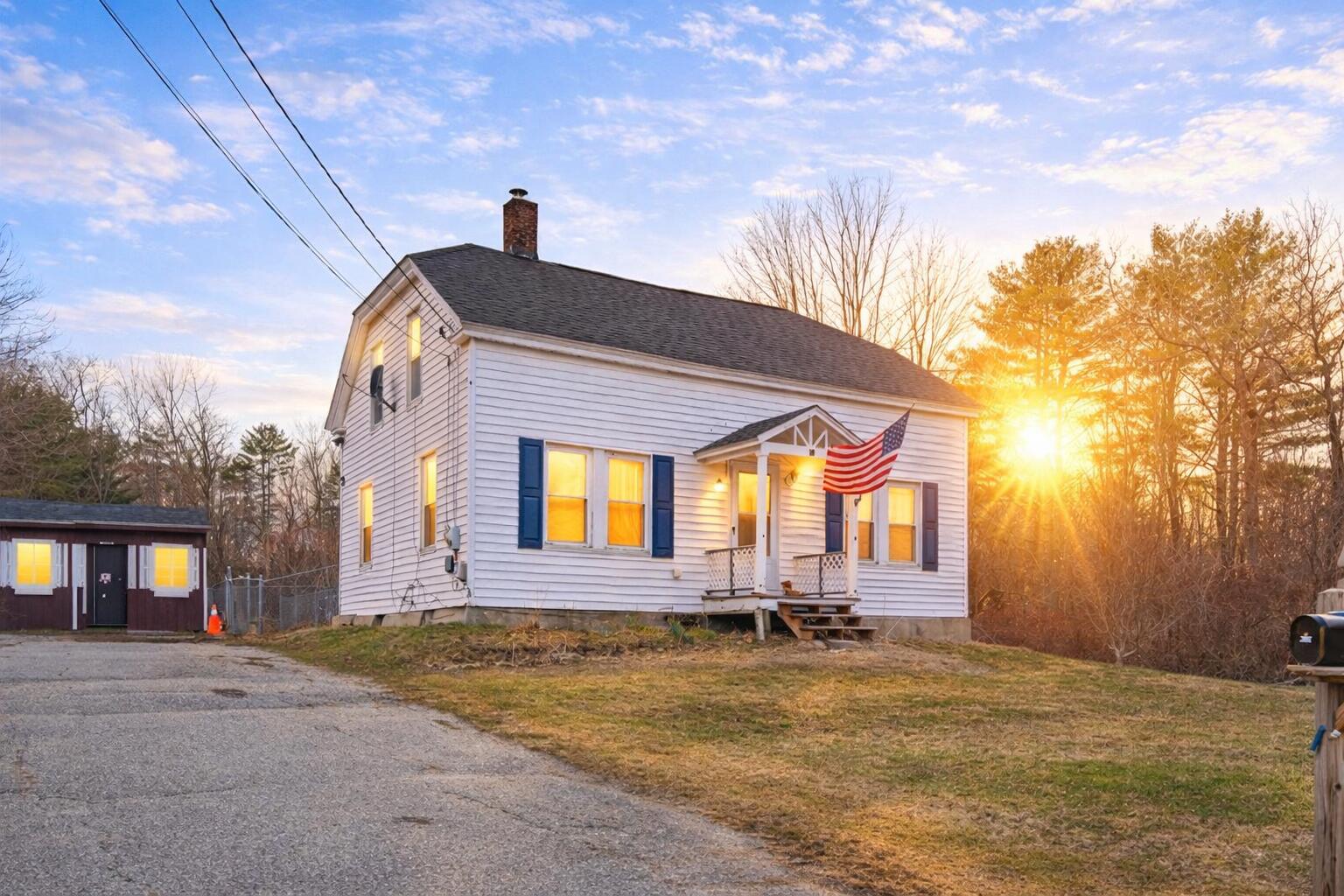 38 Meadow Road Topsham, ME 04086 - Photo 2 of 39 095E87EB-7D02-4979-988E-ADD00030BF30