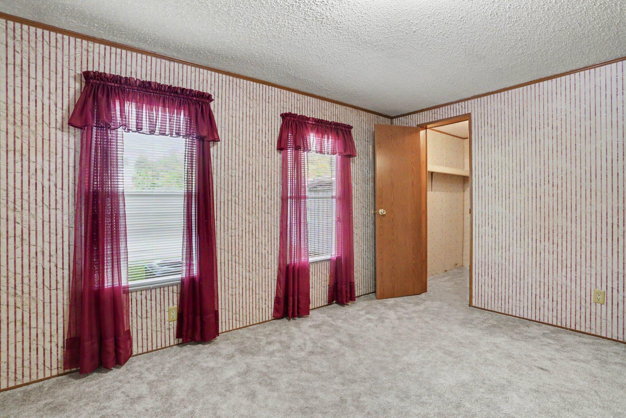17563 Buckingham Road Logan, OH 43138 - Photo 15 of 32 015_file_7677