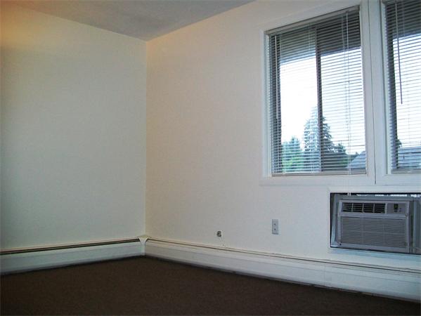 1078 Allen Street, Unit F Springfield, MA 01118 - Photo 20 of 23 an empty room with a window