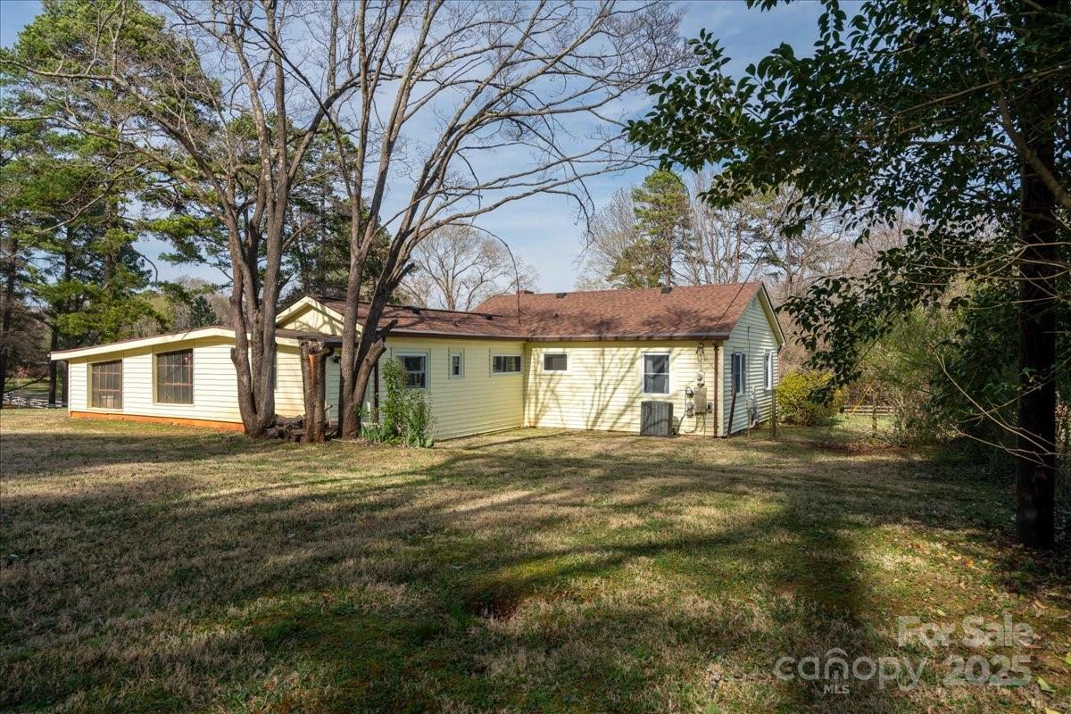 1909 Stokes Ferry Road Salisbury, NC 28146 - Photo 4 of 25 Gallery Image 4