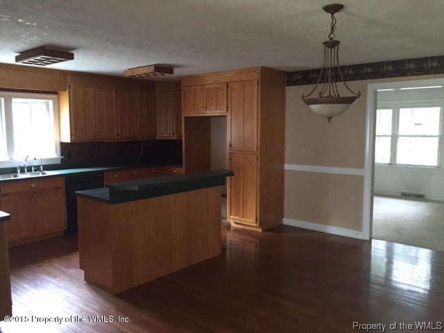 101 Bush Springs Road Toano, VA 23168 - Photo 4 of 10 Kitchen and Dining Area