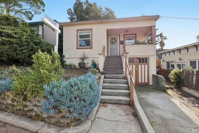 $450,000 | 703 Capitol Street, Vallejo, CA 94590