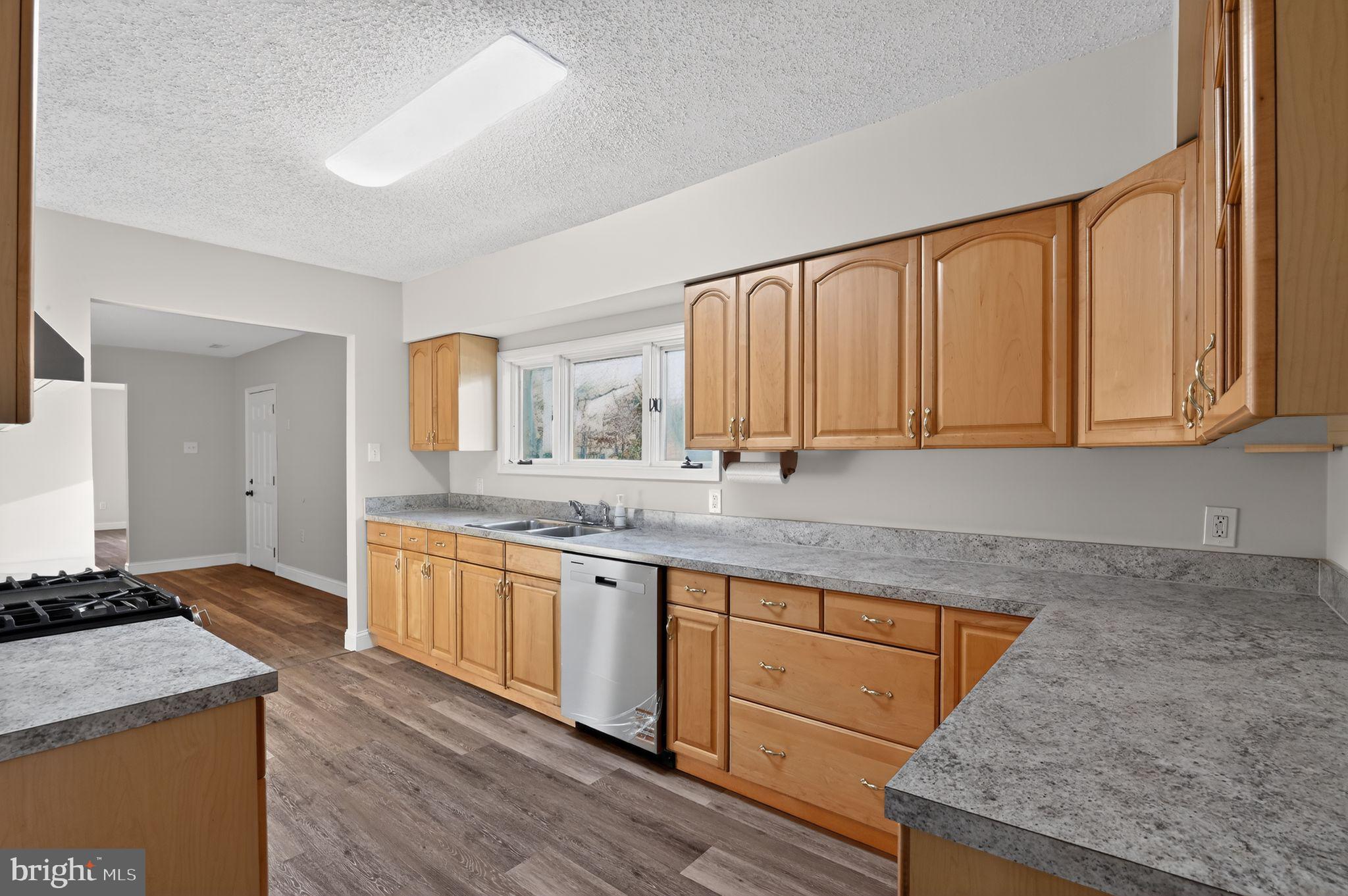 32 Rosewood Road Millville, NJ 08332 - Photo 3 of 15