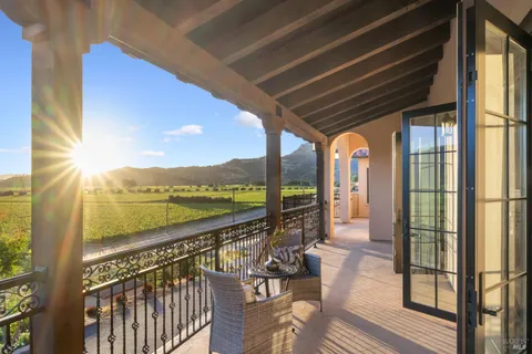 $2,898,000 | 4018 Silverado Trail North, Calistoga, CA 94515