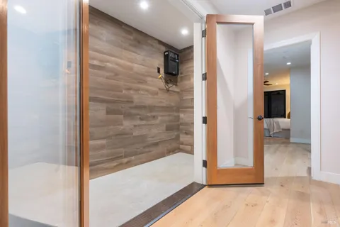 $2,898,000 | 4018 Silverado Trail North, Calistoga, CA 94515