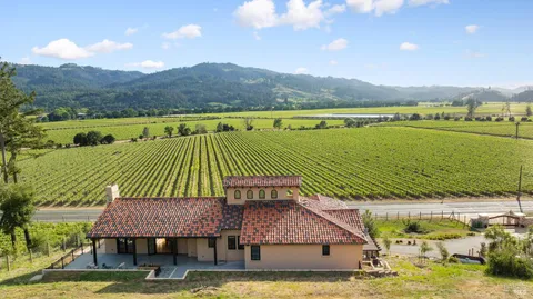 $2,898,000 | 4018 Silverado Trail North, Calistoga, CA 94515