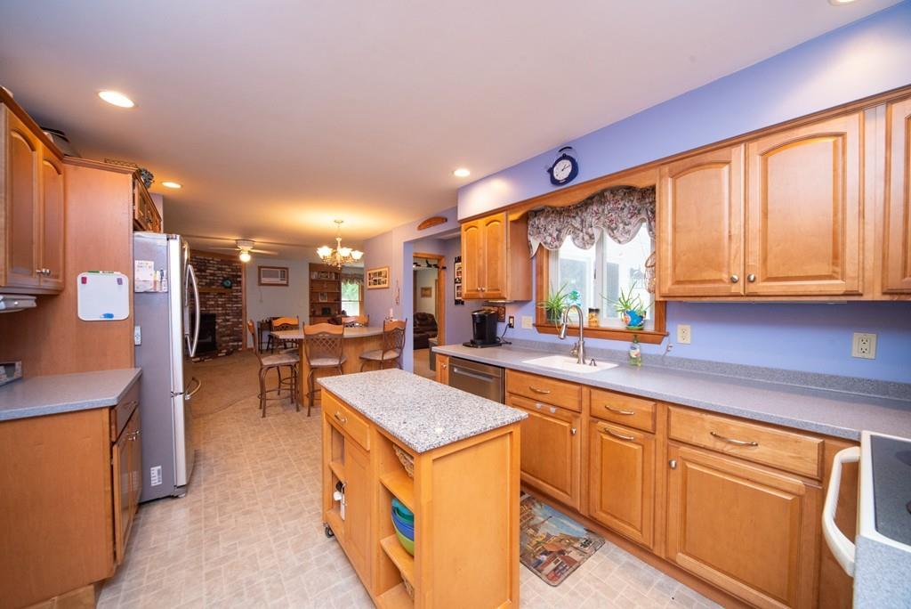 78 Travis Road Holliston, MA 01746 - Photo 9 of 26 Gallery Image 9