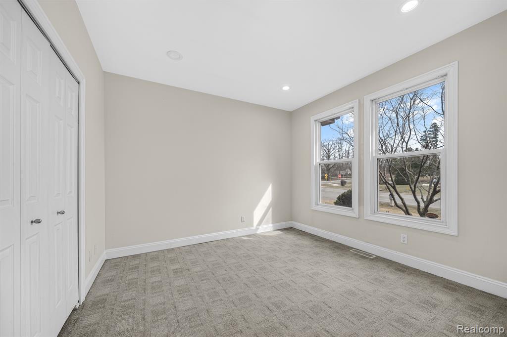 25977 Power Road Farmington, MI 48336 - Photo 14 of 35