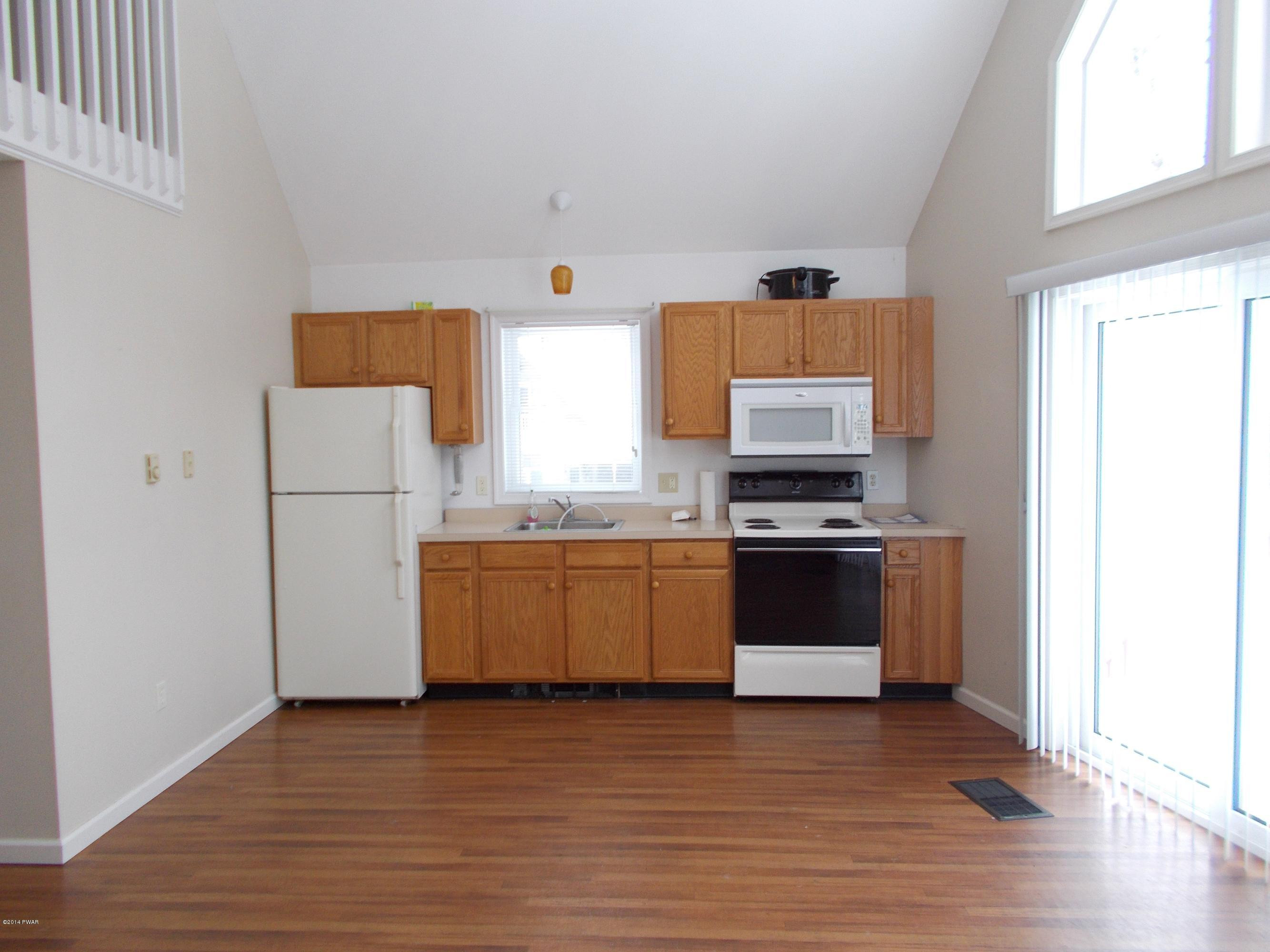 199 Heather Hill Road Dingmans Ferry, PA 18328 - Photo 4 of 12 Gallery Image 4