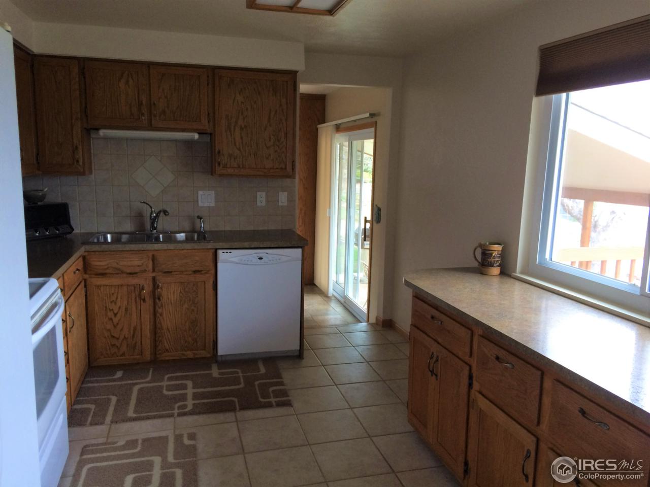 2913 Lake Hollow Road Berthoud, CO 80513 - Photo 8 of 35 Kitchen