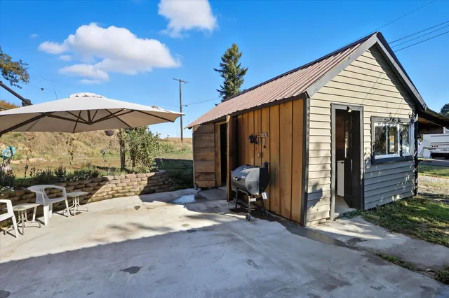$296,000 | 602 West Bartlett Street, Oakesdale, WA 99158