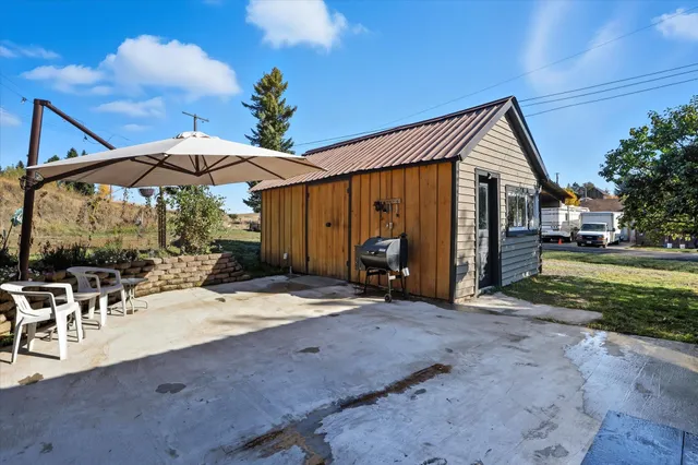 $296,000 | 602 West Bartlett Street, Oakesdale, WA 99158