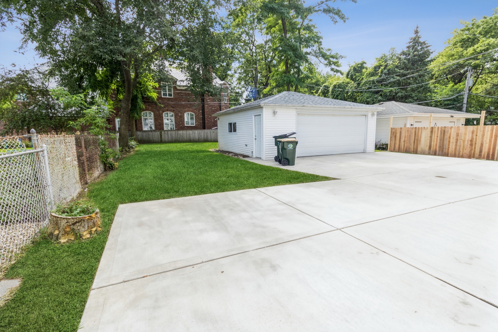 1621 West Talcott Road Park Ridge, IL 60068 - Photo 23 of 26 a view of backyard of house with green space