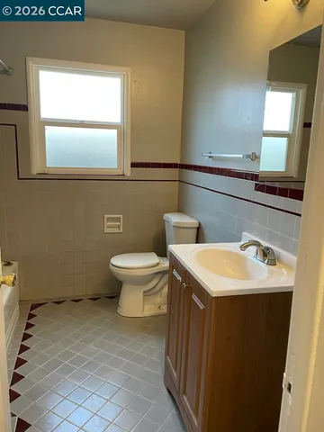 $830,000 | 2100 94th Avenue, Oakland, CA 94603