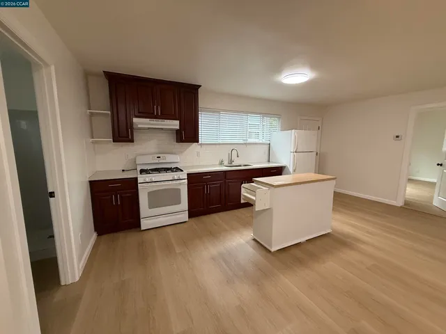 $830,000 | 2100 94th Avenue, Oakland, CA 94603