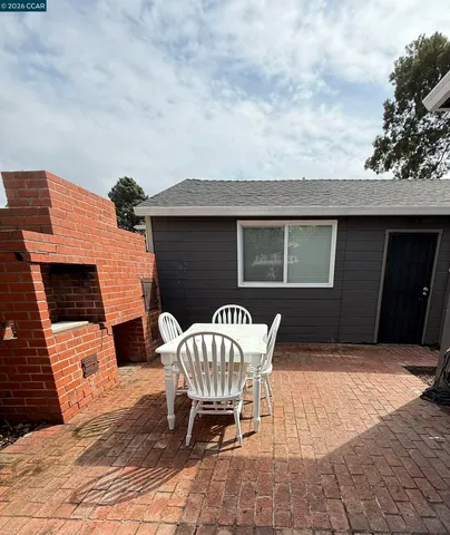 $830,000 | 2100 94th Avenue, Oakland, CA 94603