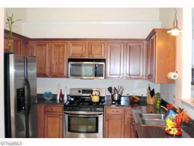 2157 Rindle Drive High Point, NC 27262 - Photo 7 of 16 Kitchen.