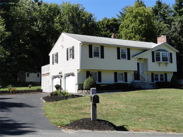 12 M Street Dracut, MA 01826 - Photo 1 of 27