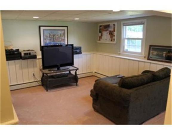 12 M Street Dracut, MA 01826 - Photo 15 of 27