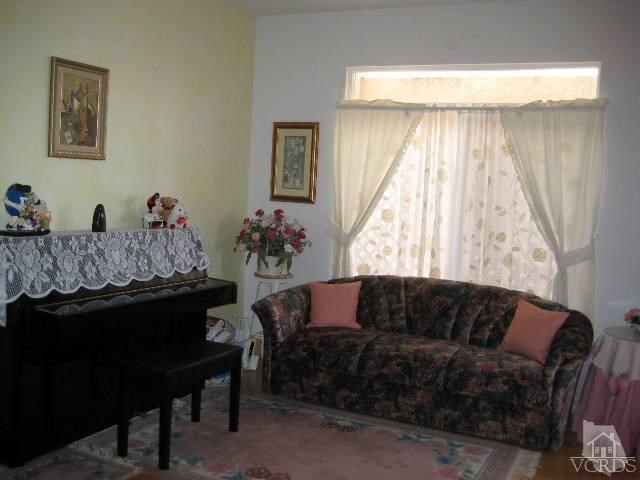 657 C Cardinal Ridge Lane Simi Valley, CA 93065 - Photo 4 of 14