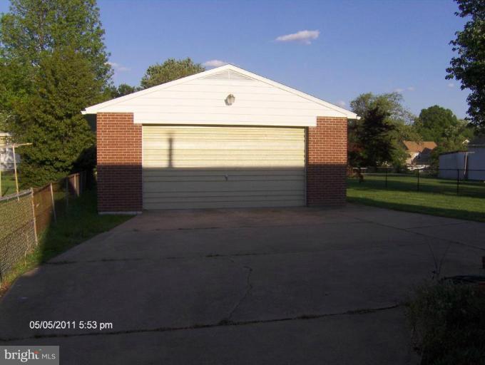 411 Riverside Road Essex, MD 21221 - Photo 8 of 9 Garage 1