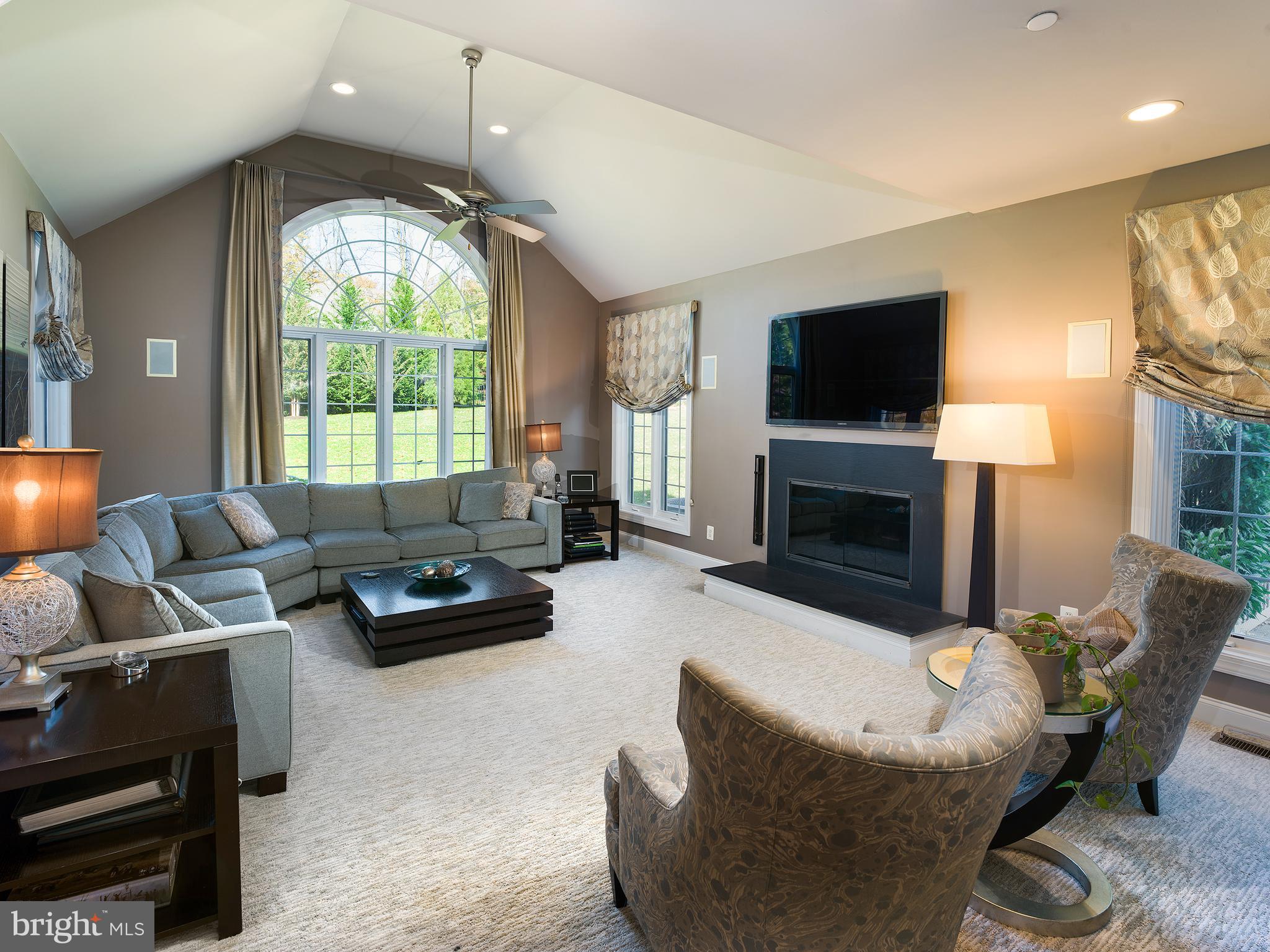123 Springtree Road Newtown Square, PA 19073 - Photo 16 of 43 Family Room