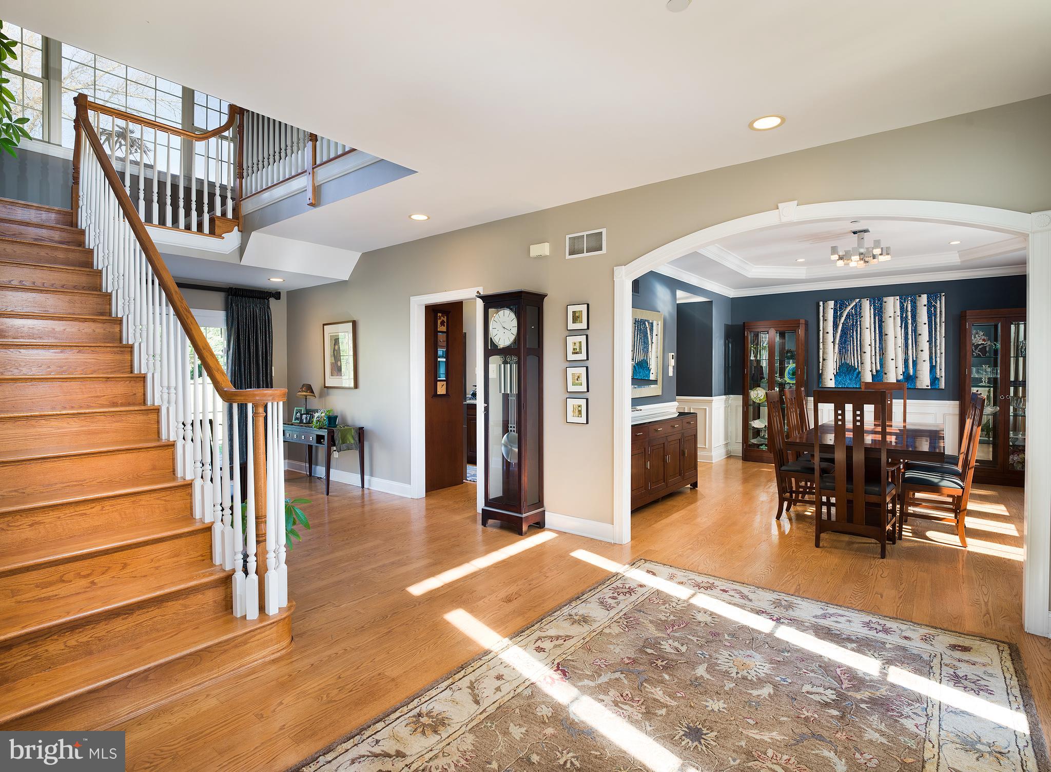 123 Springtree Road Newtown Square, PA 19073 - Photo 6 of 43 Foyer