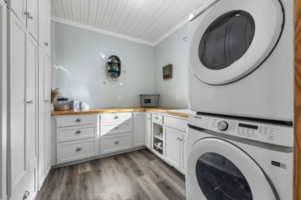 $575,000 | 1304 155th Lane Northwest, Andover, MN 55304