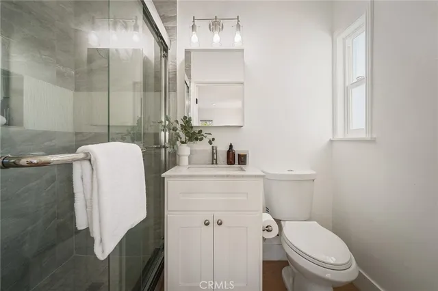 $7,500 | 5115 West Boulevard, Los Angeles, CA 90043