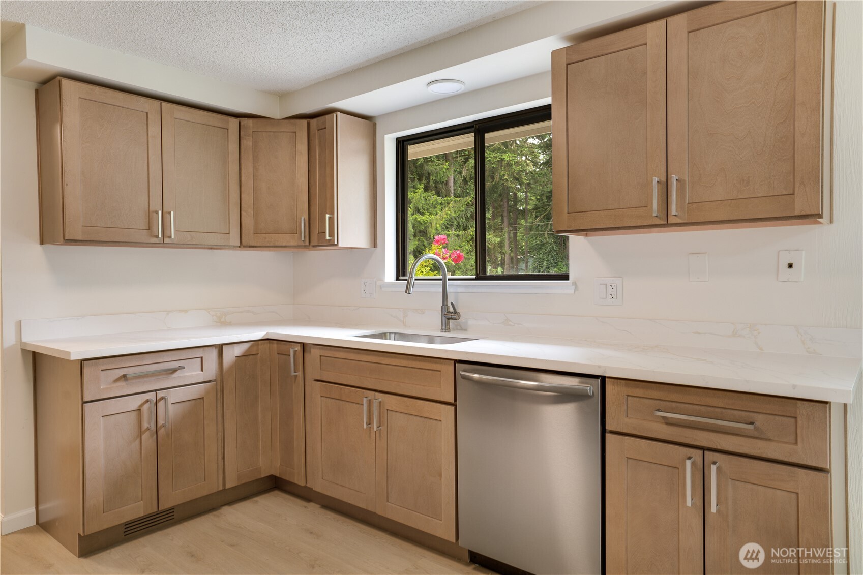 4270 Fir Drive Northeast Bremerton, WA 98310 - Photo 4 of 40