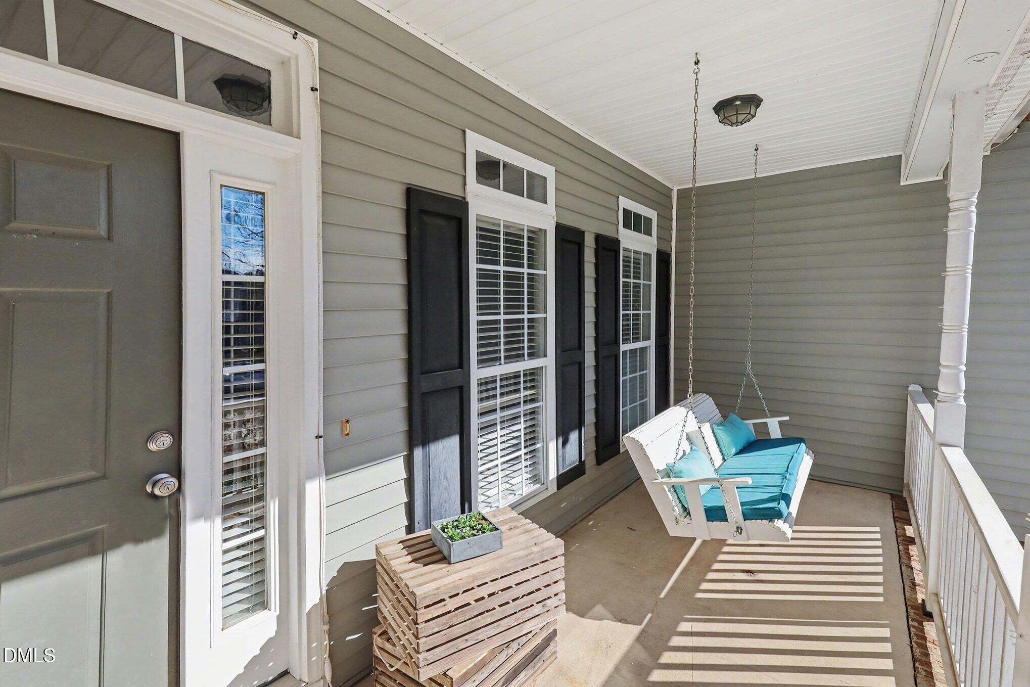 425 Ruth Circle Fuquay-Varina, NC 27526 - Photo 6 of 42 006_file_6763 - Copy