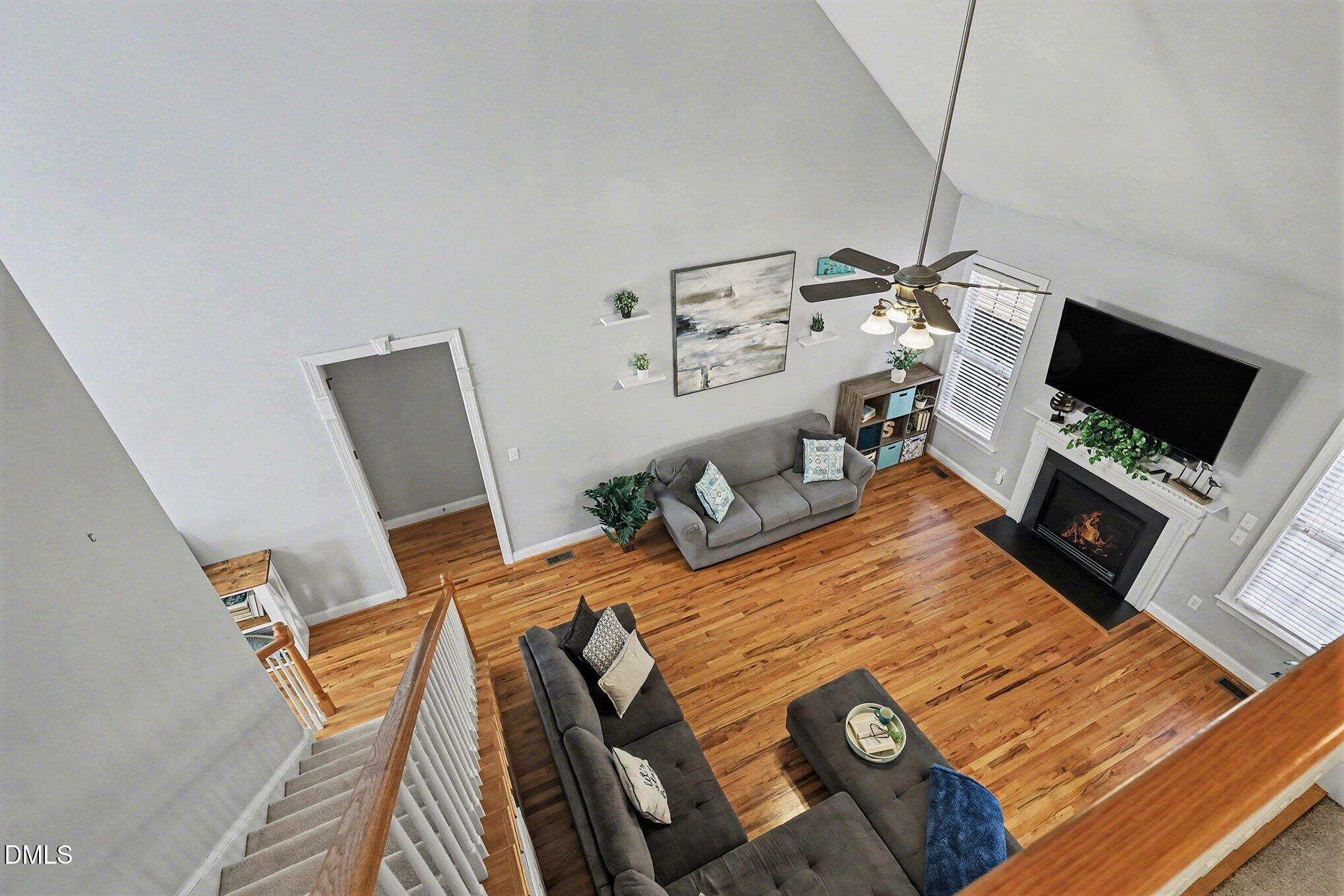 425 Ruth Circle Fuquay-Varina, NC 27526 - Photo 7 of 42 007_file_3980 - Copy