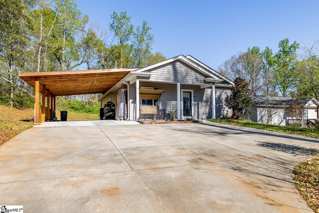 730 Tanner Road Taylors, SC 29687 - Photo 3 of 24